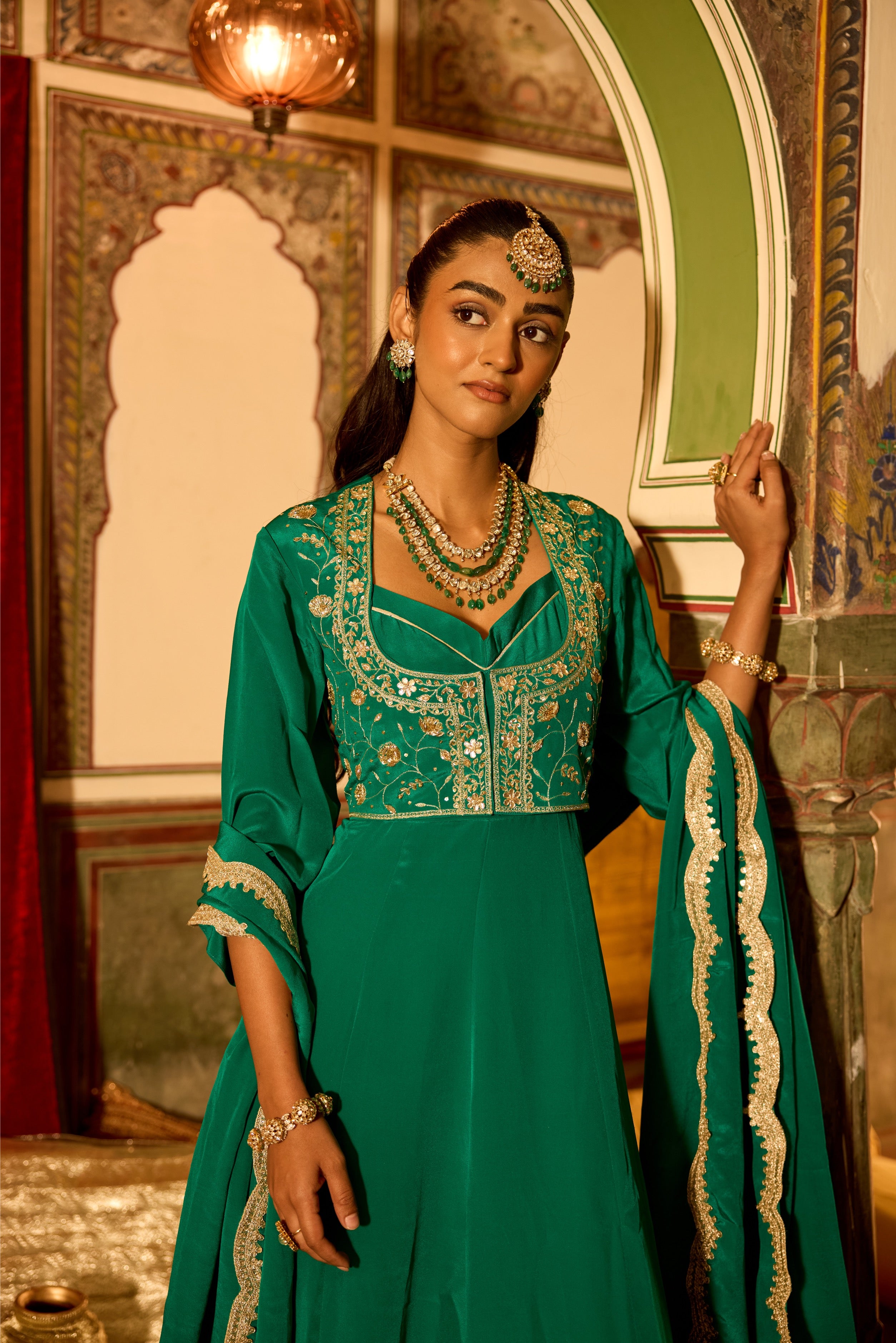 LOOR ANARKALI